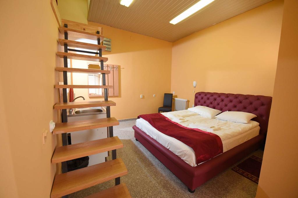 Apartment Inn Rooms نوفي ساد الغرفة الصورة